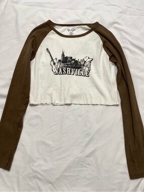 Brandy Melville Nashville Graphic Crop Top - Brown & White